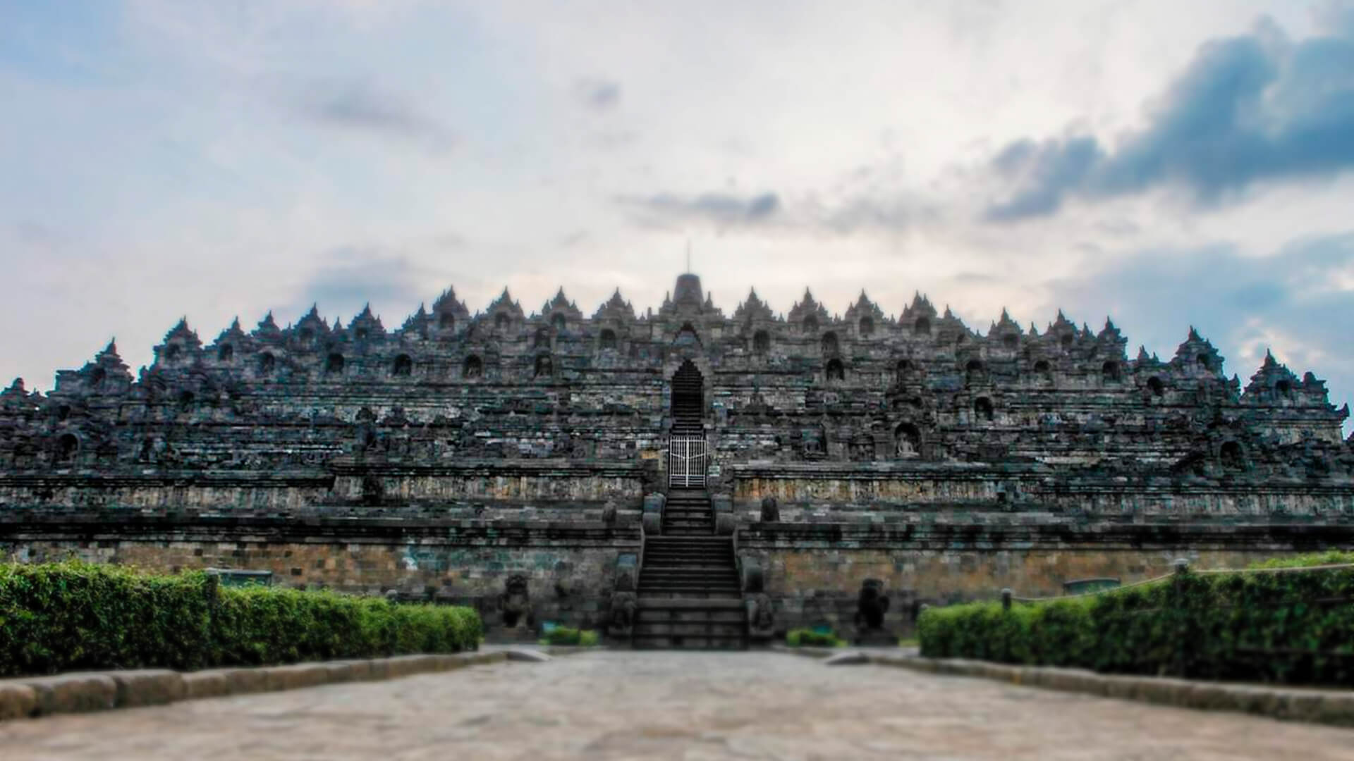 Dari 7 Keajaiban Dunia, Tiket Borobudur Termahal Ketiga